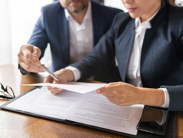 Asesoría y consultoria <br> en cumplimiento legal